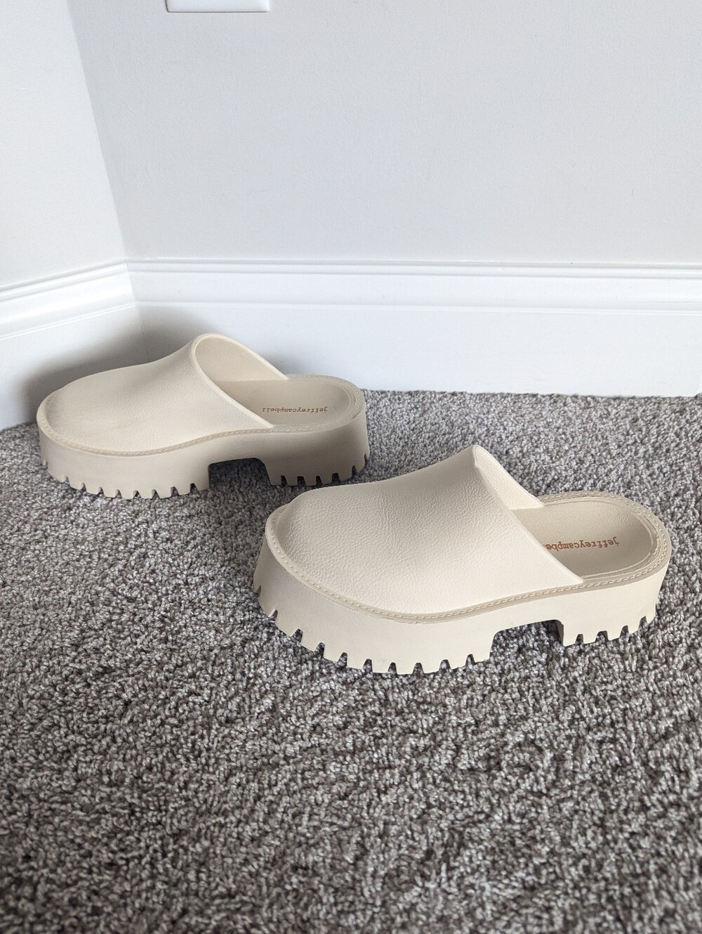 Jeffrey Campbell Clogge Platform Lug Sole Mules - Cream sz 7 - Picture 3 of 6